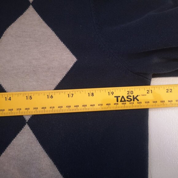 Old Navy Men's Argile Pattern Lightweight V-neck Sweater - Picture 8 of 10